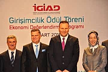 Karmod’a 'İş Ahlakı Girişimcilik Ödülü