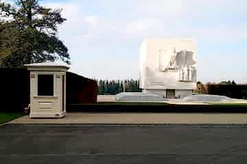 Normandiya Mezarlık Anıtı ve Amerikan Mezarlıklarına Güvenlik Kulübeleri